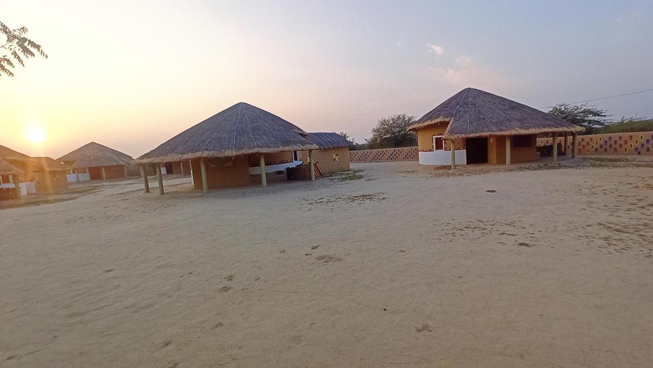 Mahefeel E Rann Resort Bherandiala Ngoại thất bức ảnh
